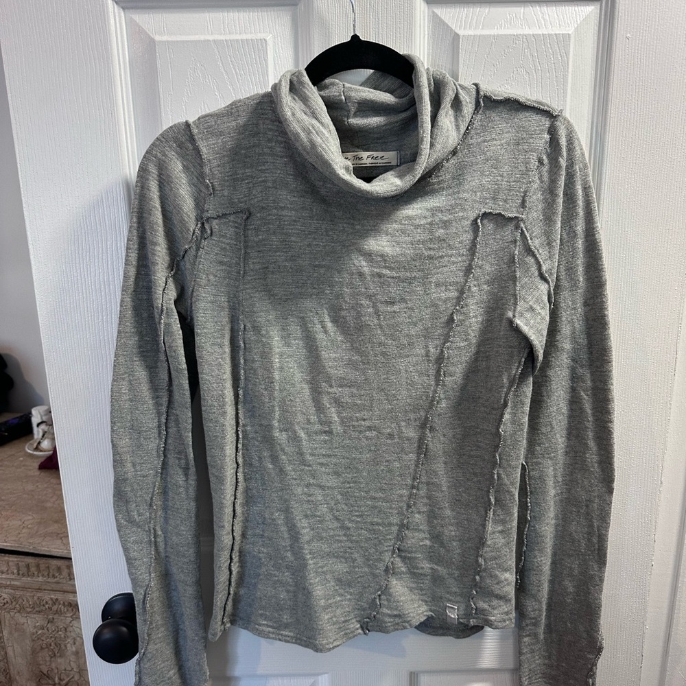 We The Free Light Gray Long Sleeve Cowl Neck Top